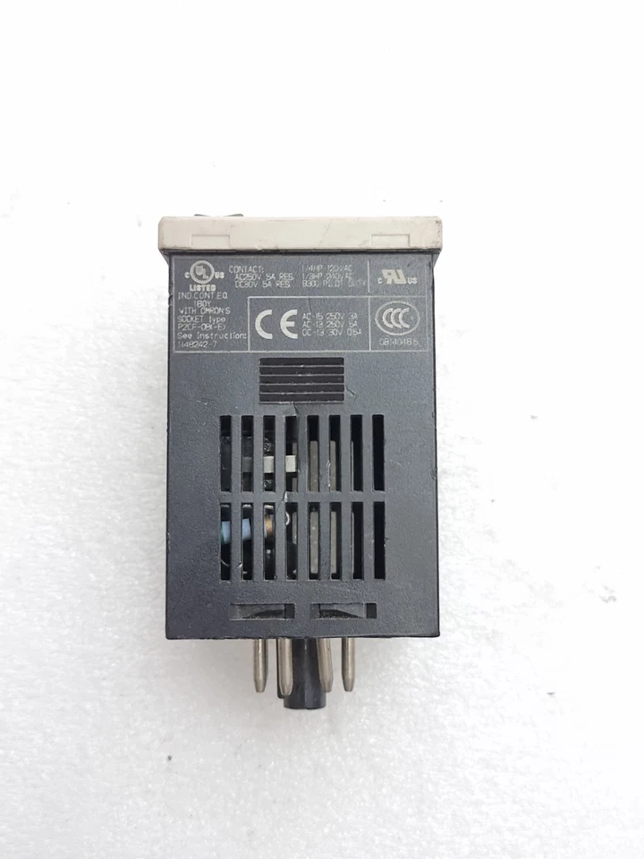 OMRON H5CZ-L8 TIMER H5CZ-L8 (USED)